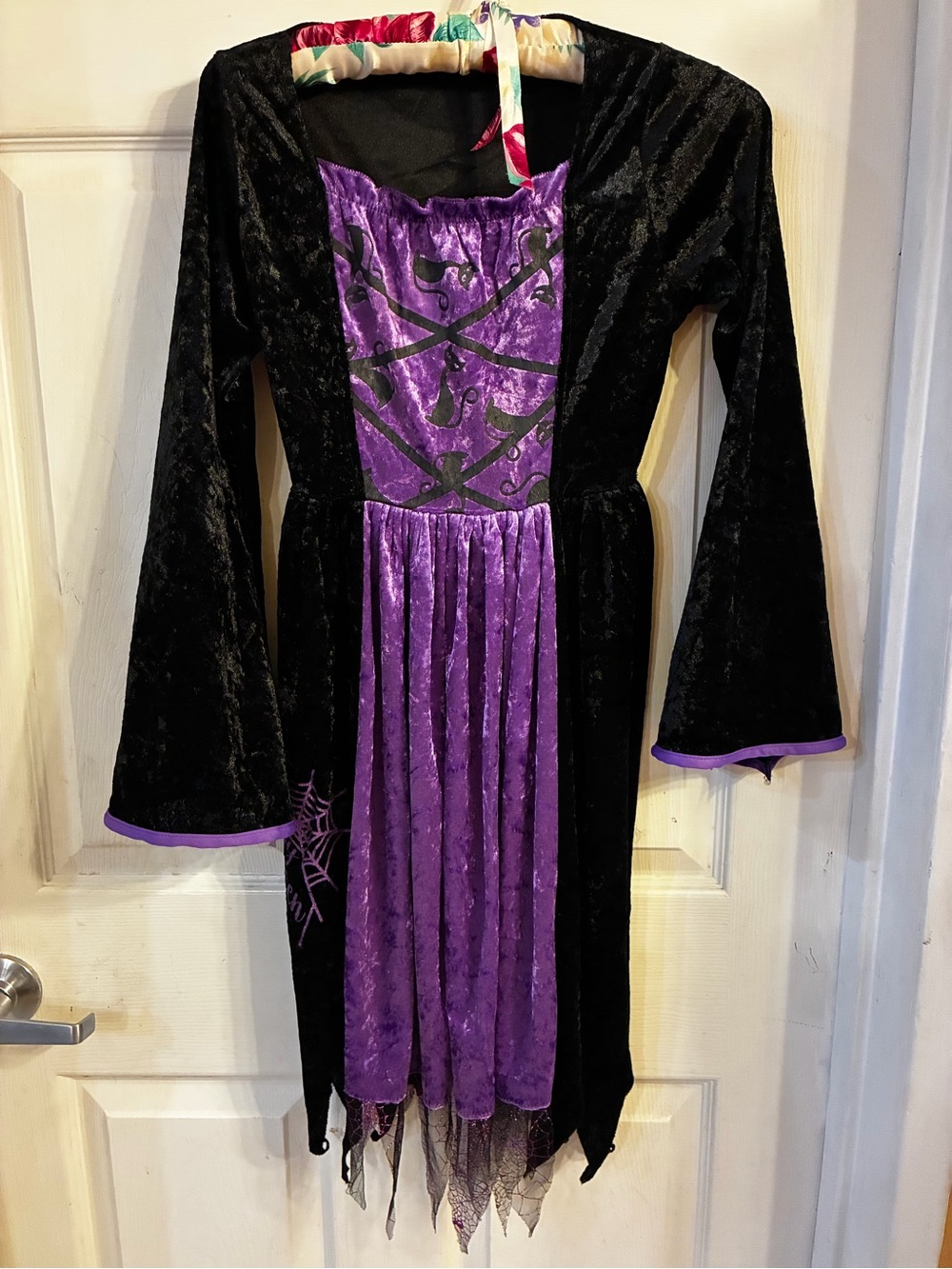 Kids Black & Purple Witch Costume Dress, Size: M (8-10)